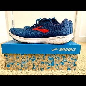 Brooks Revel 3 running shoes, size 10.5 navy and red